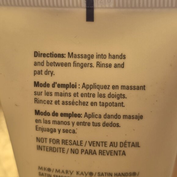 mary kay satin hands Smoothie Scrub & Lotion Minis - Picture 6 of 7